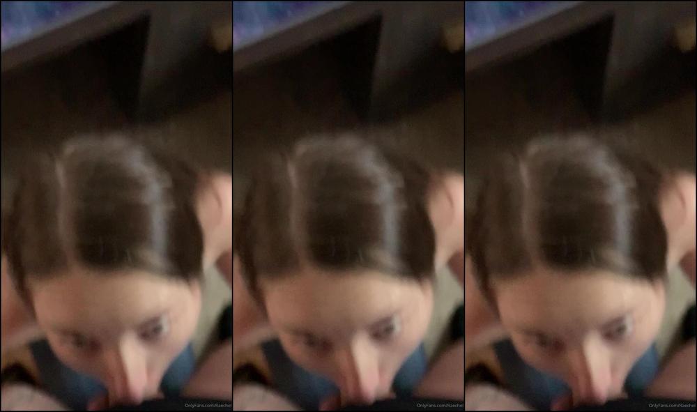 raechel-20-02-2020-156181638-i-pouted-until-he-paused-his-game-and-let-me-suck-his-dick