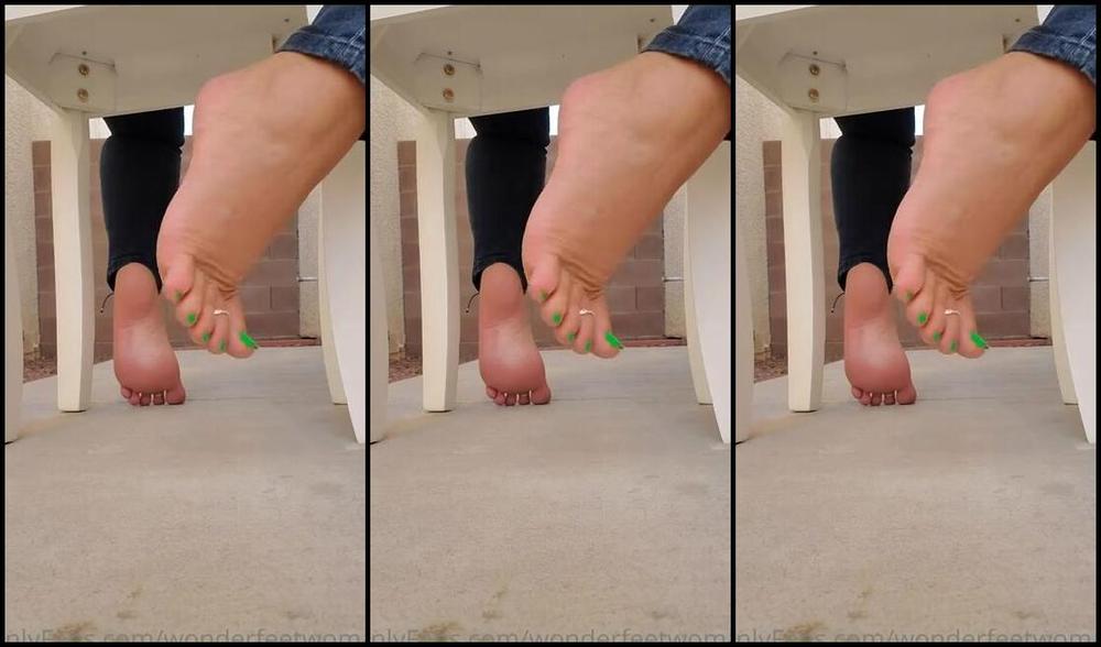 Wonderaeetwoman Nicknamed Wonderfeetwoman Onlyfans I Used To Want To Save The World Until I Opened My Eyes I Will Fight To Save You One Foot Job