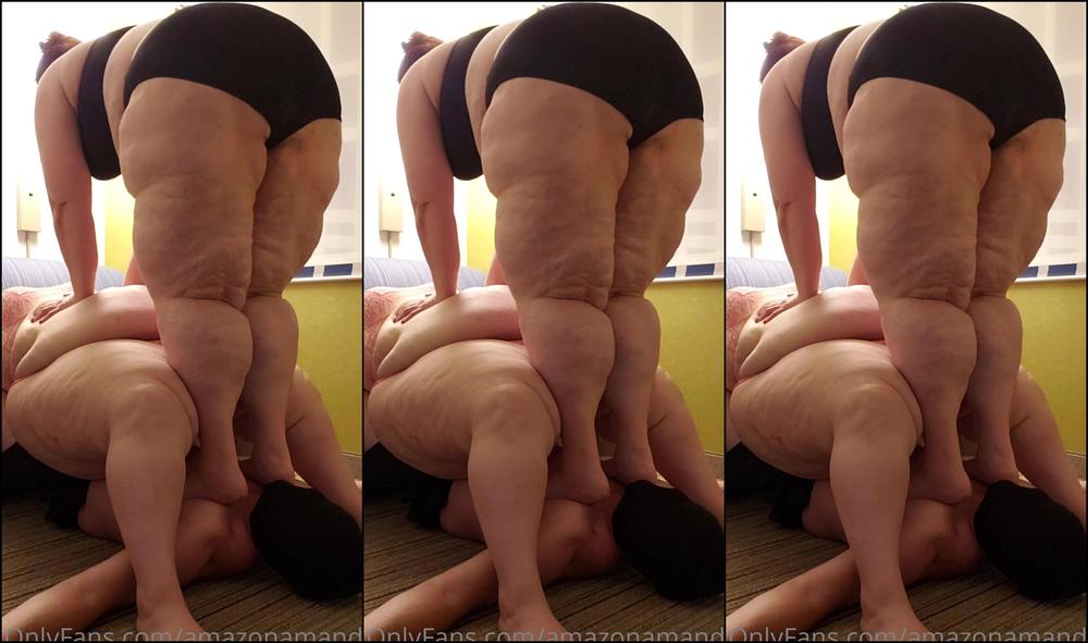 Amazonamanda Pt Live Stream With Vivienne Rose Trampling Floor Sitting Couch Sitting Just Basic