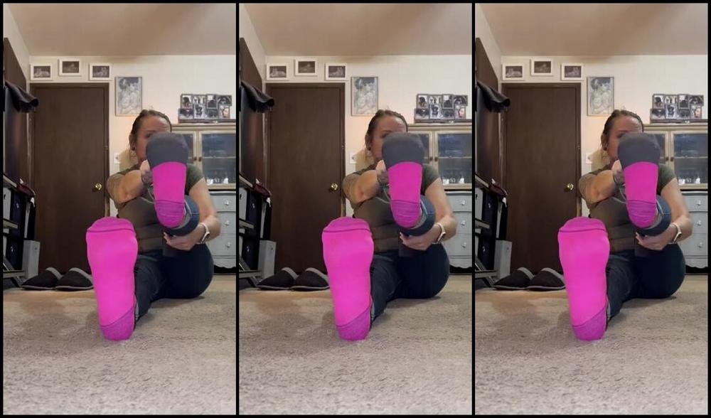 Soldmysolesforink Nicknamed Soldmysolesforink 10 19 2023 Onlyfans Video Happy Day 3 And Also Day 1 Yall For A Gal Splitting Up Her Imprisonment