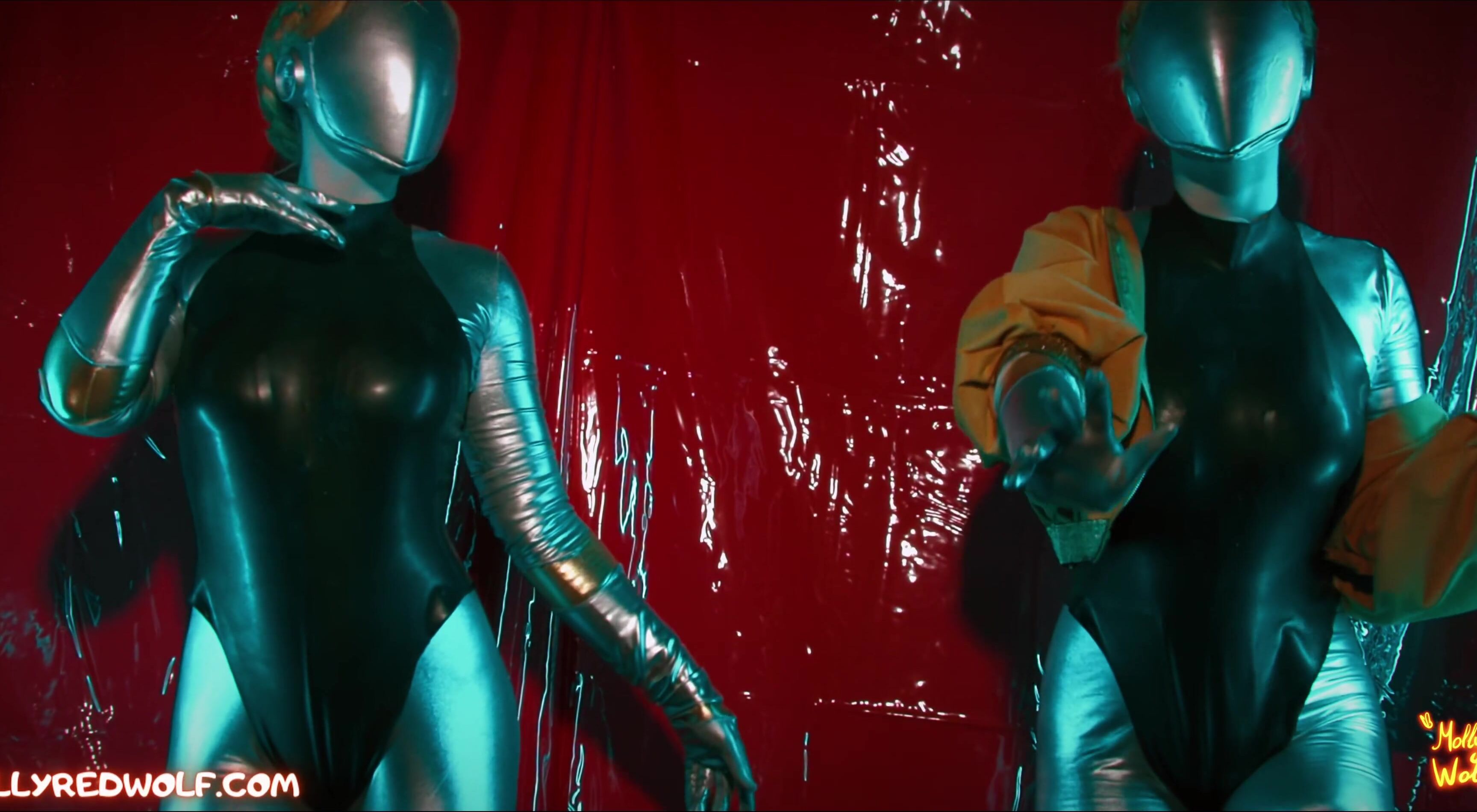 MollyRedWolf 158 -  Atomic Heart Ballerina Twins ManyVids