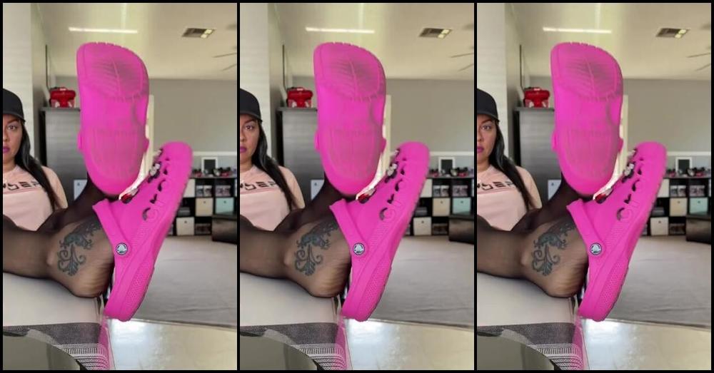 Deedeericanfeet 05 10 2024 Onlyfans Video As Requested On My Table Teasing In Nylons And Crocs Dangle