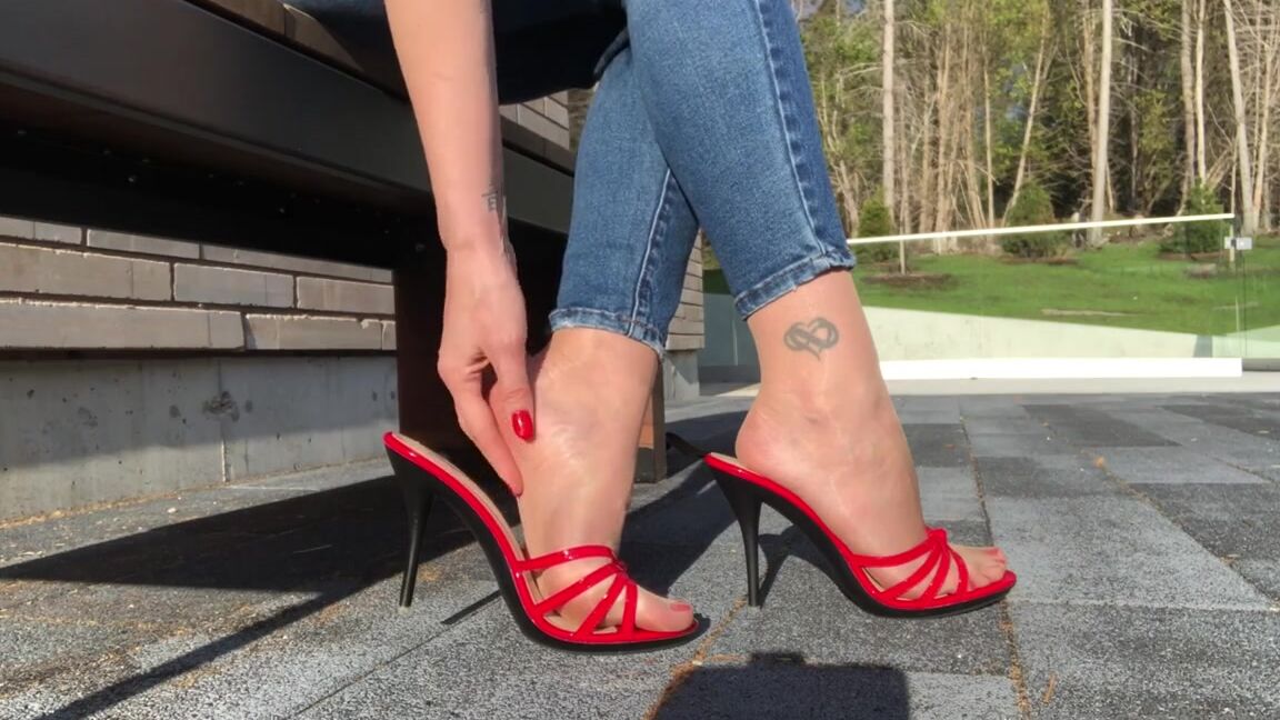 Nylontastica Nicknamed Nylontastica Onlyfans Shoeplay On A Sunny Sunday Afternoon Wearing Tan Cdrs And Loving The Shine Also