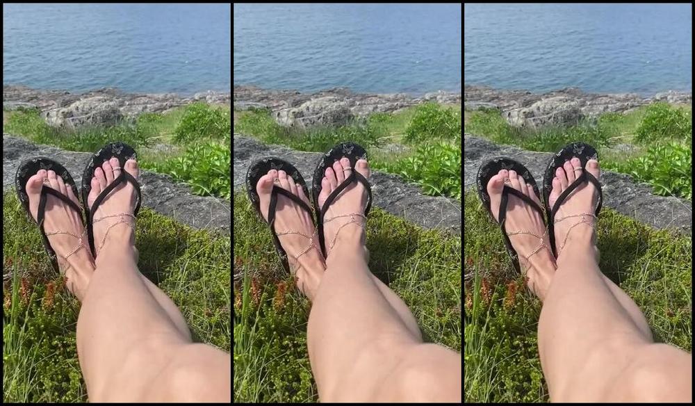 Lezlyan Nicknamed La Little Dancer Feet Onlyfans It S Hard To Do A Tease With Nobody In Sight Well May Be A Whale