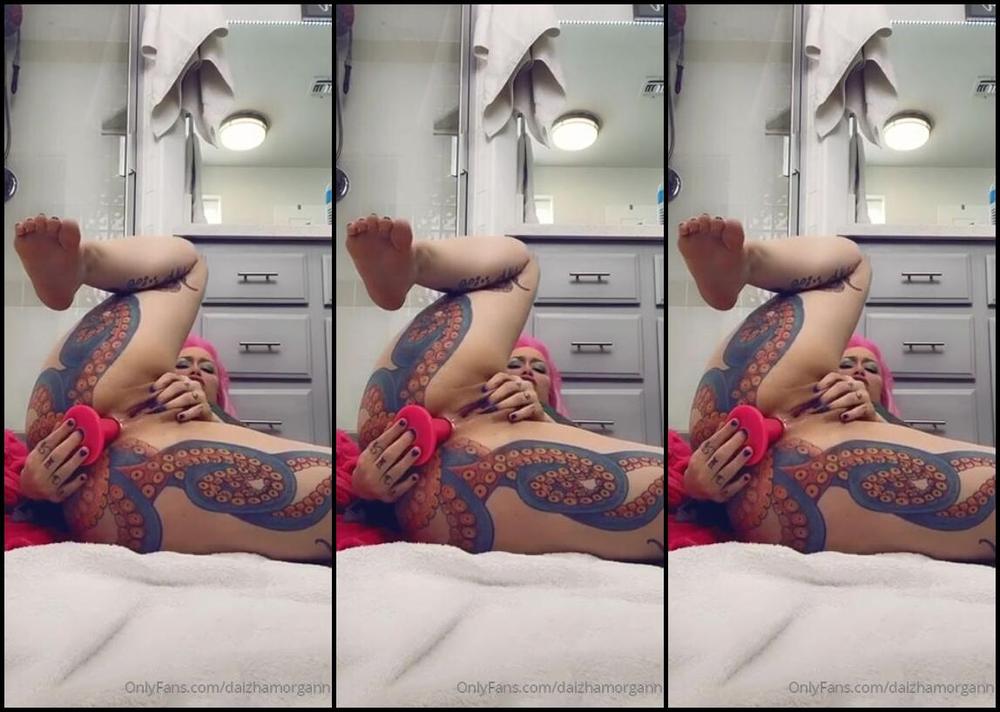 daizhamorgann-09-01-2020-122182140-watching-wreck-it-ralph-while-prepping-my-hole-to-get-wrecked-