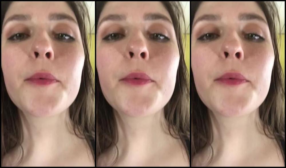 Delilah Nicknamed Footiesfeets Onlyfans Drooling Spitting Sloppy Tongue