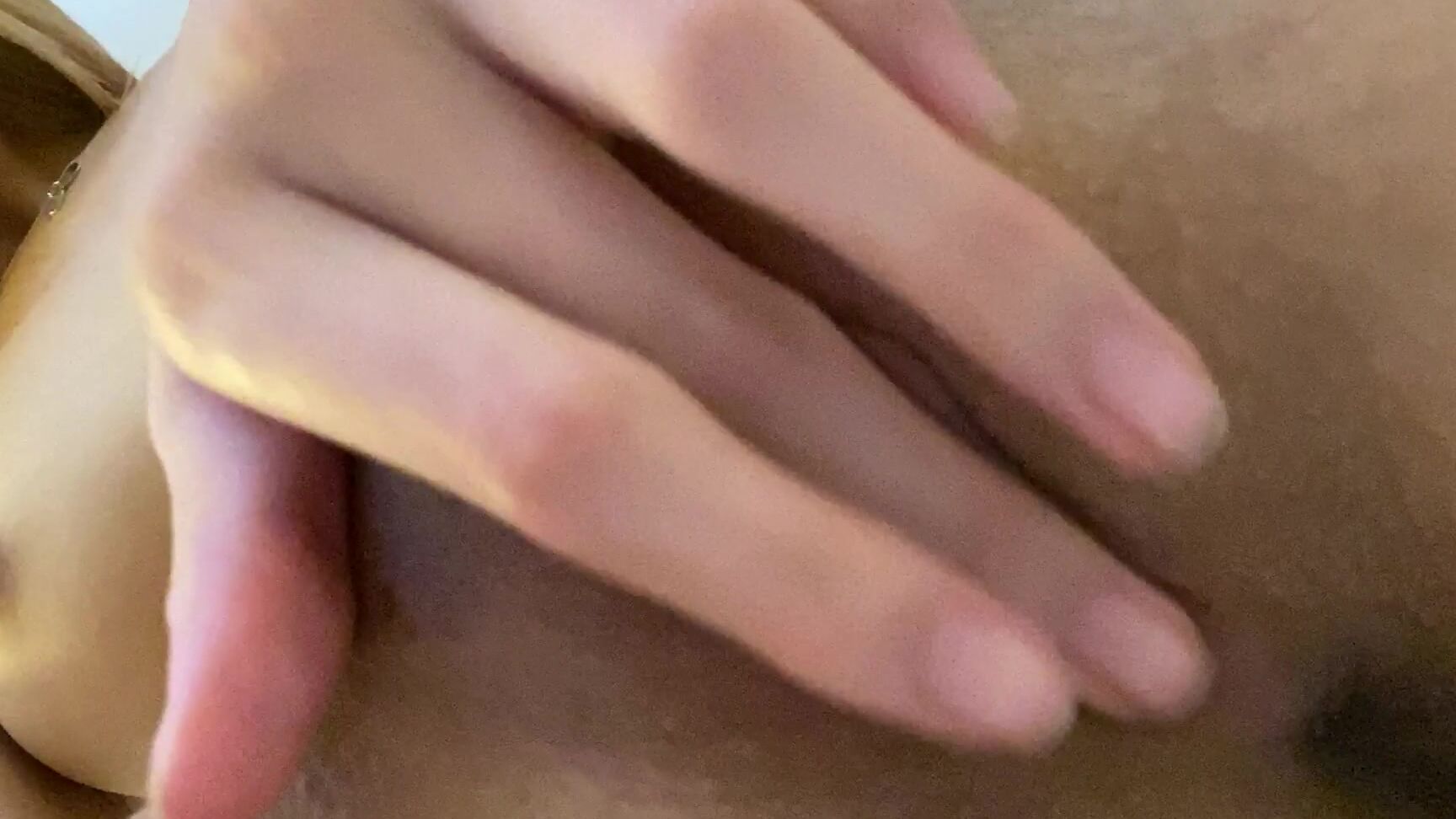 breeboo-17-01-2020-121668482-happy-friday-enjoy-this-closeup-video-of-me-fingering-myself-it-would-have-been-l