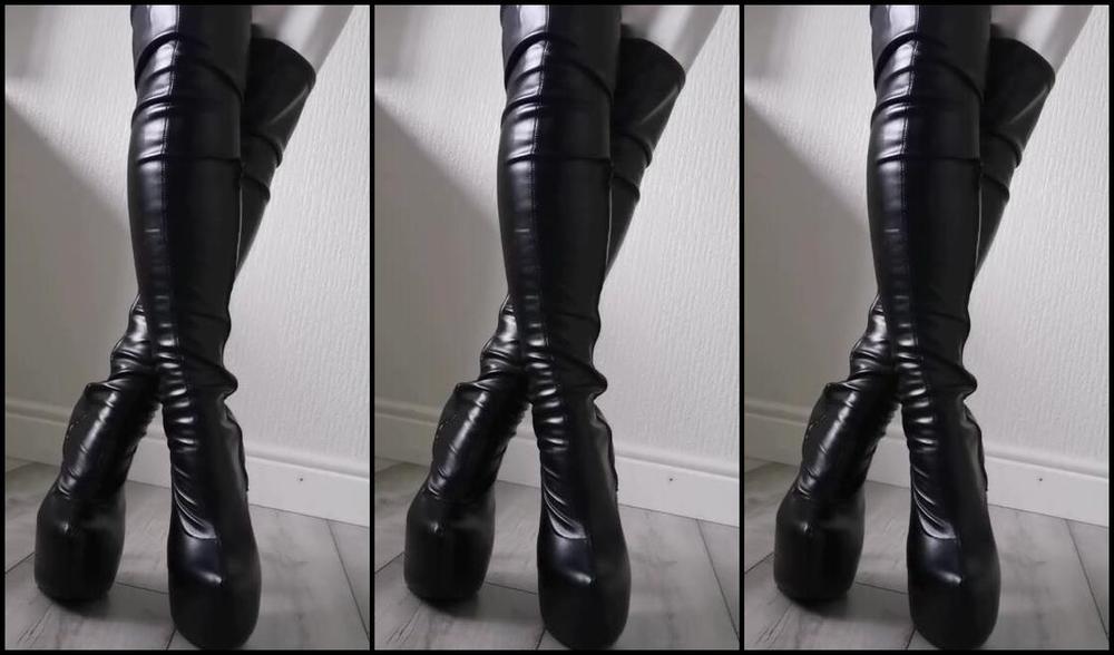 Miss Evie Lock Nicknamed Missevielock Onlyfans I Want To Bust Your Balls Until Youre Crying And Begging