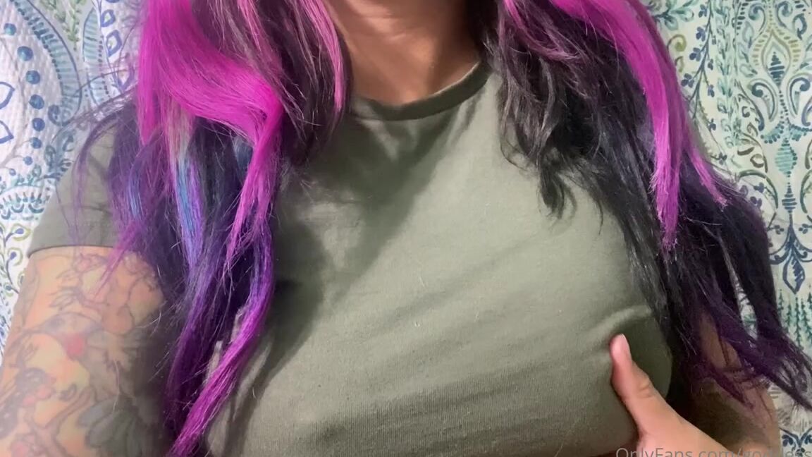 Goddess Nixie Nicknamed Goddessnixie Onlyfans My Heavenly Tits Feel So Weird Without Nipple Piercings But Alas I Can Still Look Good With Whatev