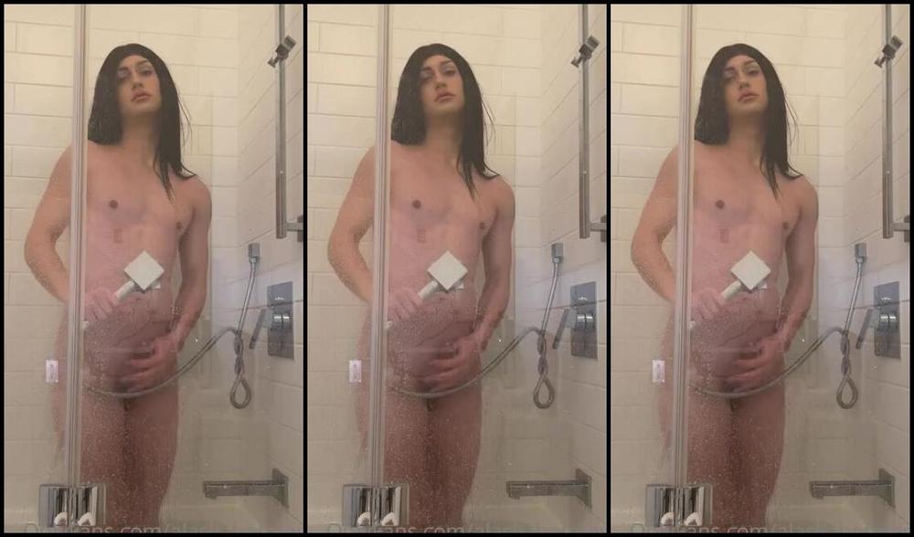 Goddess Alaska Nicknamed Alaskahotmess Onlyfans Let S Just Fuck In The Shower