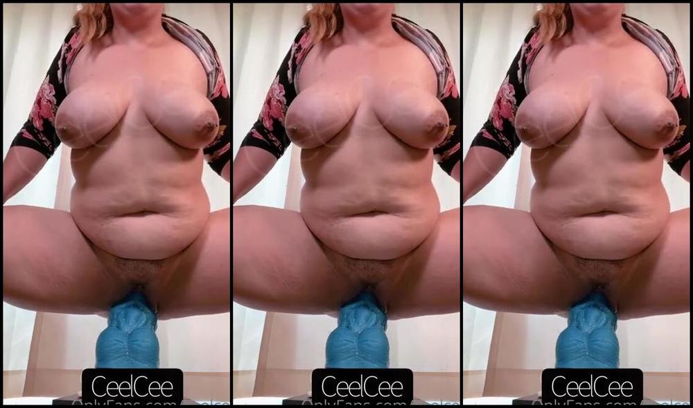 Celia Nicknamed Ceelcee Onlyfans Using My New Xxl Seahorse The Ridges Are So So So Nice Sensational Exquisite They Made Me Cum M