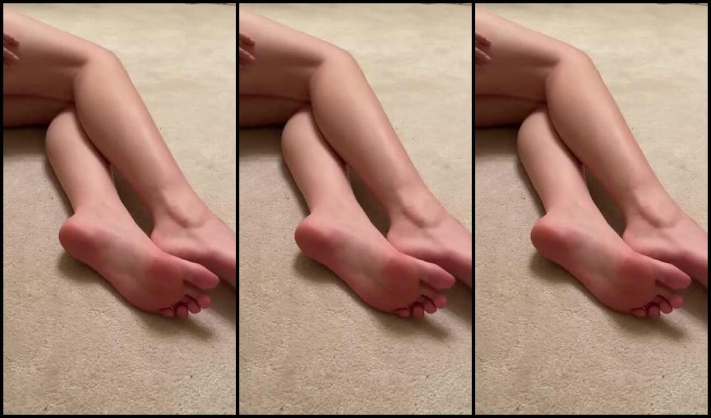 Babebarefootofficial Onlyfans Are You Following Me Around Like A Little Puppy Whilst I Tidy Up The House Lots Of Great Ass And 9Vp