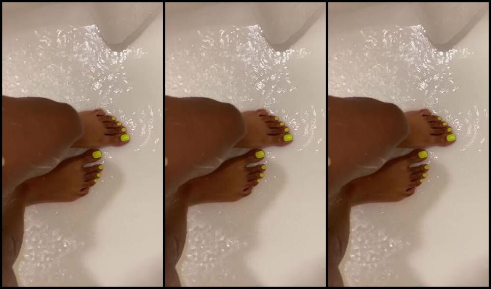 Cravintae Nicknamed Cravintae Onlyfans Neon Toes I Smell Summer Coming Whew2