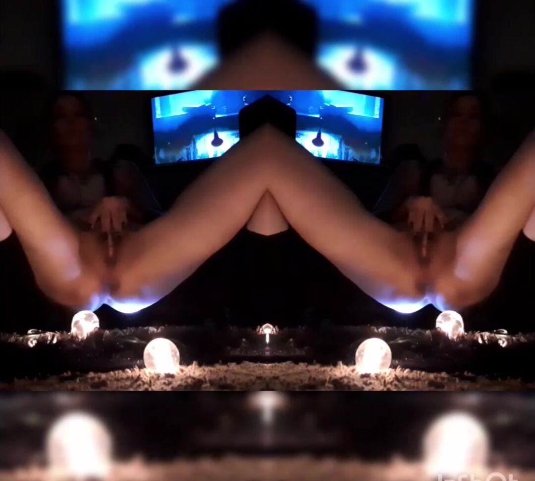 Yanasincell Sisters Bed Buddy