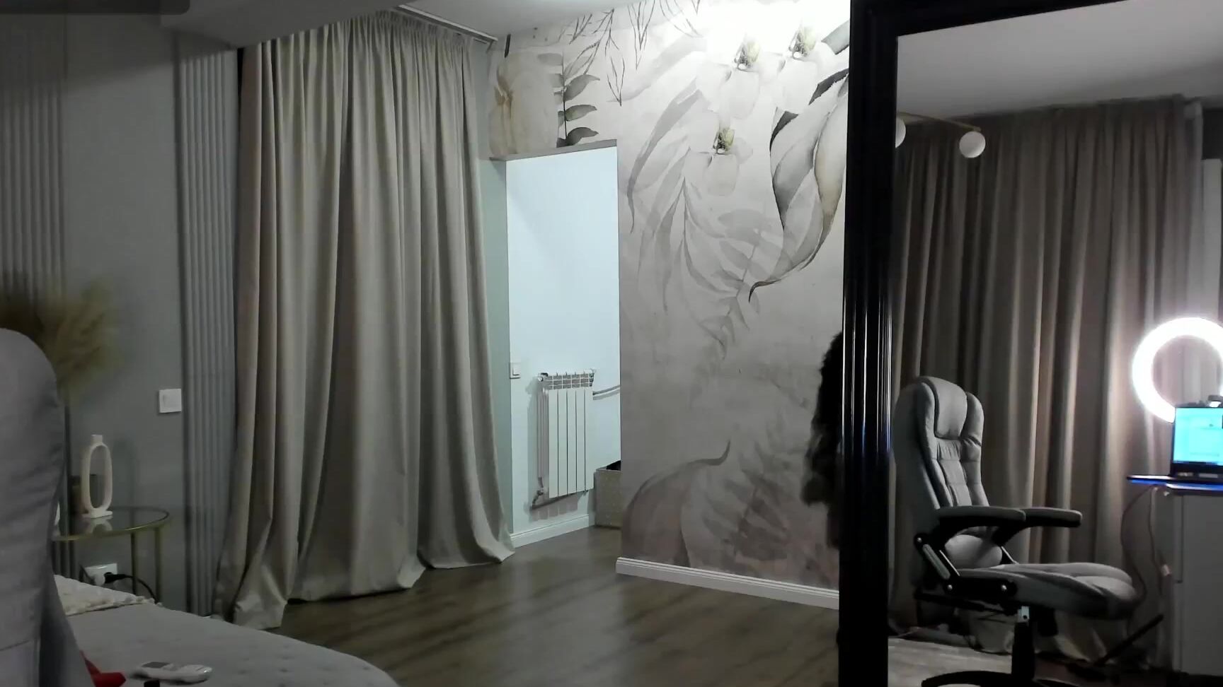 MFC_NellieCutest_July-13-2024_22-25-38 Web Cam