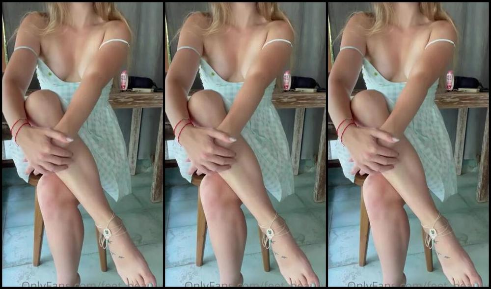 Feet Beautyx Nicknamed Feet Beautyx 09 20 2022 Onlyfans Video Me Throwing Subtle Hints At You To End Your Business Call And Come Fuck Me