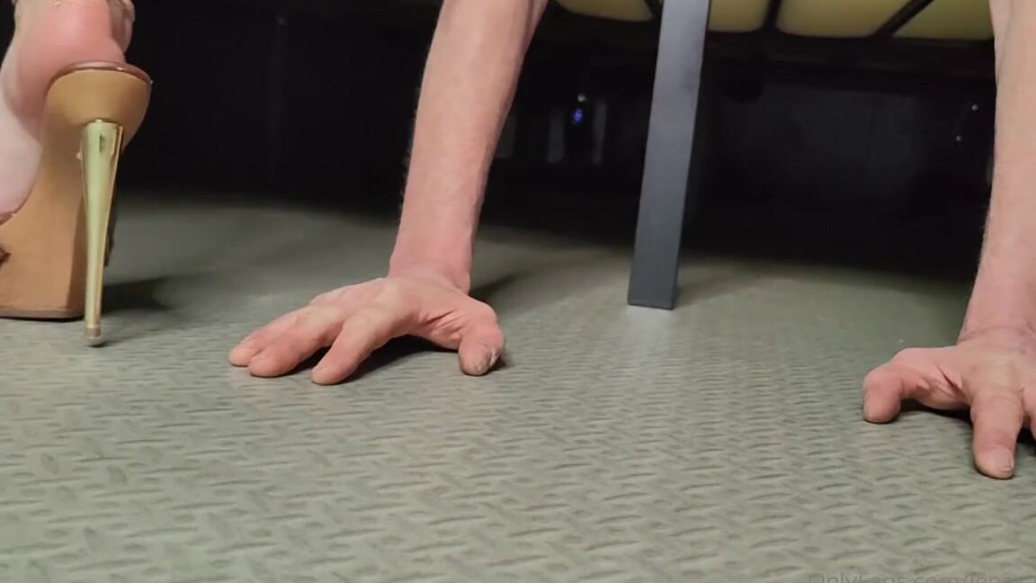 Sexy Lenasdiary Onlyfans 591220742 Hand Trample With High Heelsp