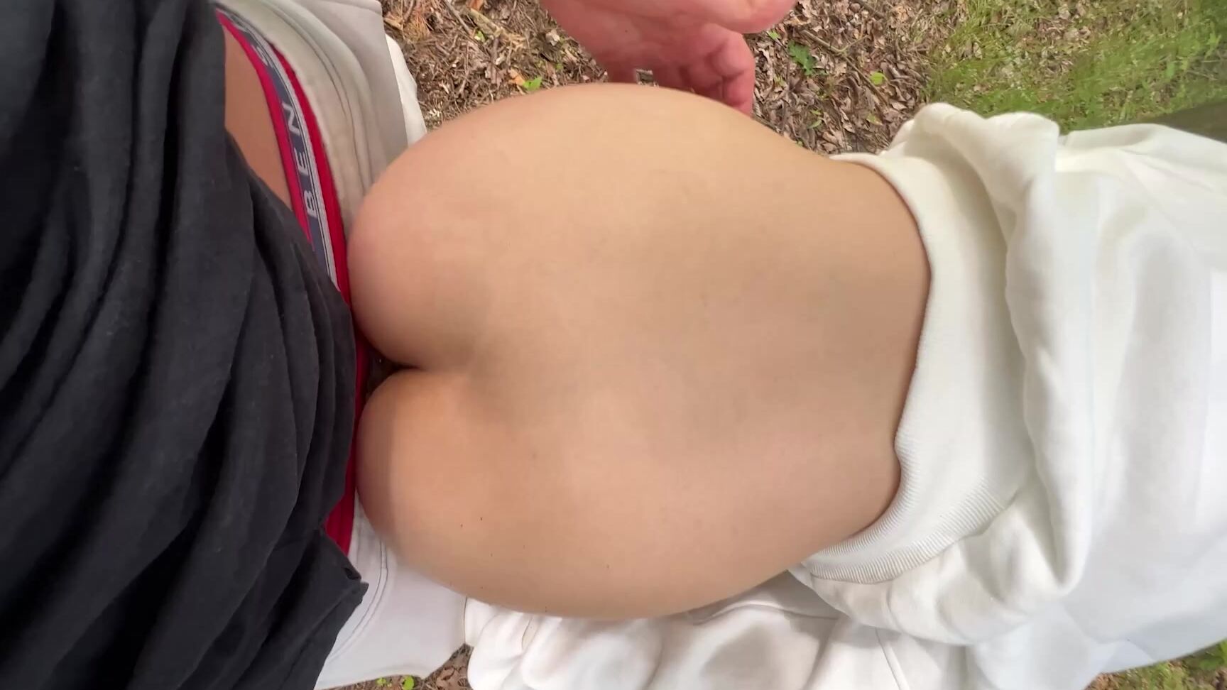 Peequeen Piss Inside Teen Ass In The Park