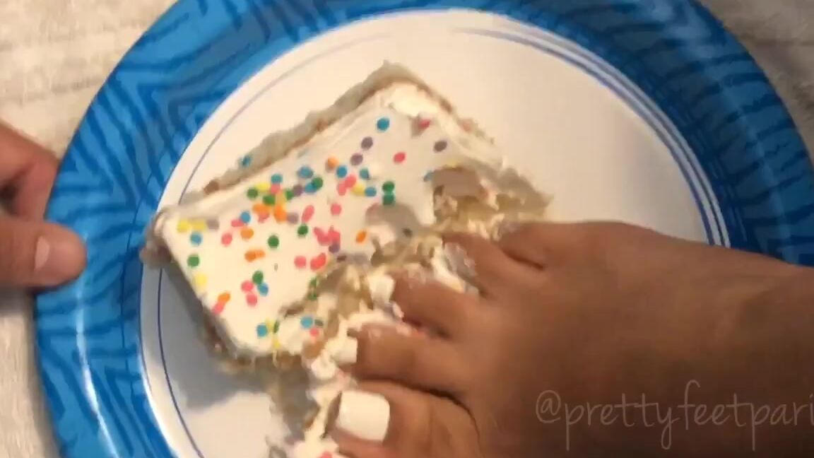 Goddess Paris Nicknamed Prettyfeetparis Onlyfans Yummy Wait Till The End For A Surprise