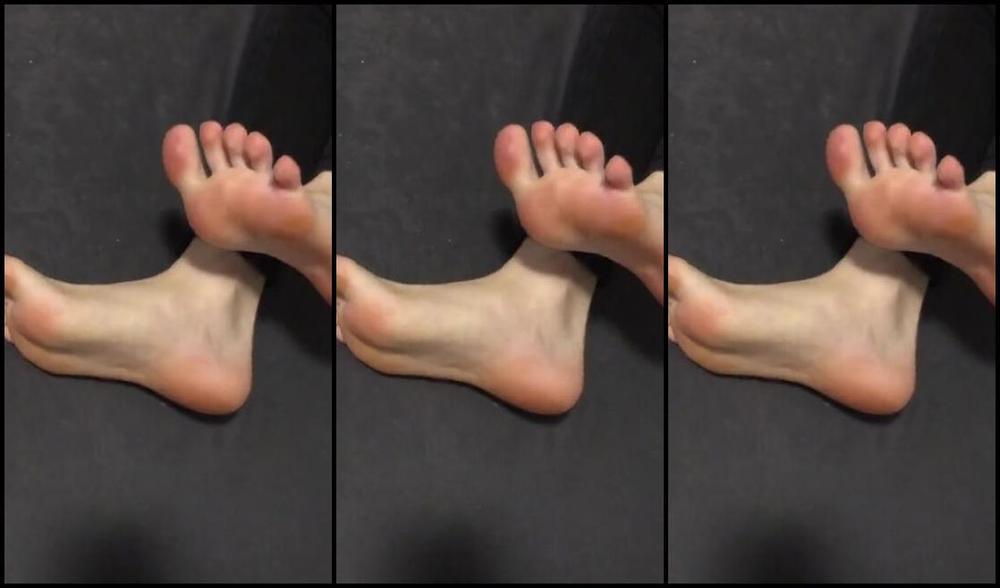 Red Queen Nicknamed Red Queen 94 Femdom 12 27 2019 Onlyfans Video Worship My Socks