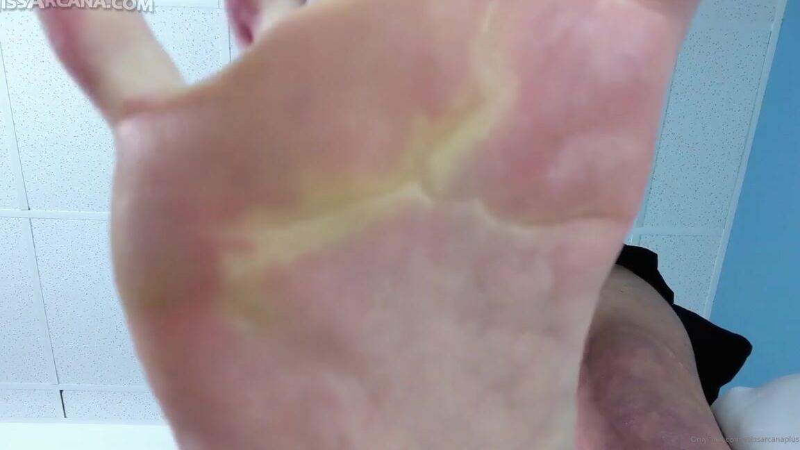 Missarcanaplus Nicknamed Missarcanaplus Onlyfans New Fetish Video Shrinking Boyfriend Giantess Feet Worship This Is My Newest Foot Fetish Premium