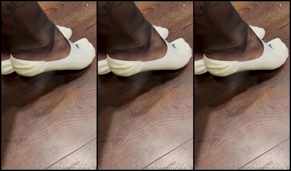 Goddessmona 91 Onlyfans In Der Umkleidekabine Musste Ich Erst Mal Meine Beine Und Fe Befreien Es War Wie Du Deutlichp