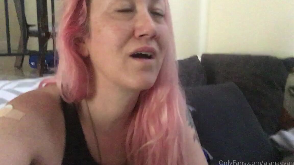 Alanaevansxxx 2095565749 04 28 2021 Got My First Shot