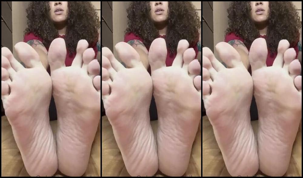 Natasha Aka Vibez3 Onlyfans Quit Making It S So Fkn Obvious By Staring At My Feet You Better Hurry Tf Up Stroke Fast Defini