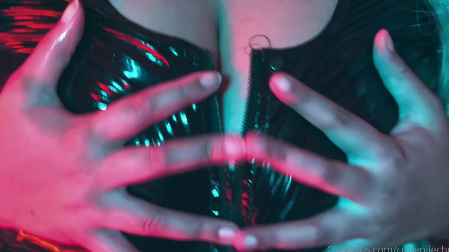 Annacutiepiie 3542116607 10 30 2024 Getting Spooky And Sexy On Halloween I M Playing With My Tits And Pussy And Things