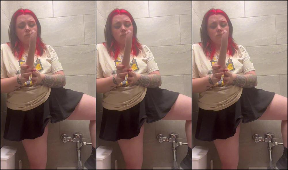 Lotusbabylynn 3303683078 05 03 2024 Lotus Plays In Public Twitter Dared Me To Play With Myself In A Public Restroom And