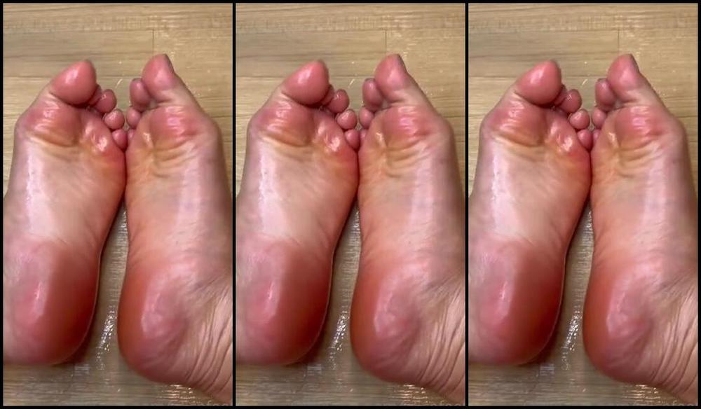 Alicefeetz Nicknamed Alicefeetz 04 01 2022 Onlyfans Video Zooom In