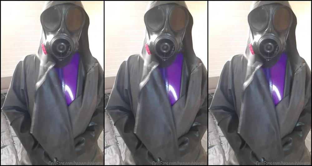 heavyrubberette-14-10-2021-2241552034-purple-latex-and-black-heavy-rubber-fun