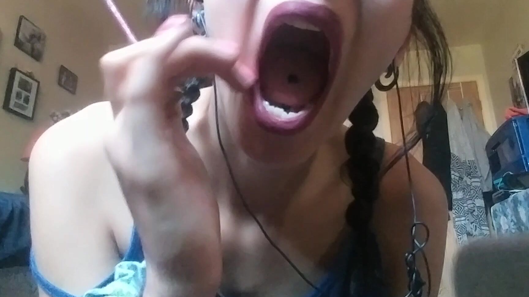 Petite X Kitten Smoking Hot Lip Fetish Vip Pussy Com