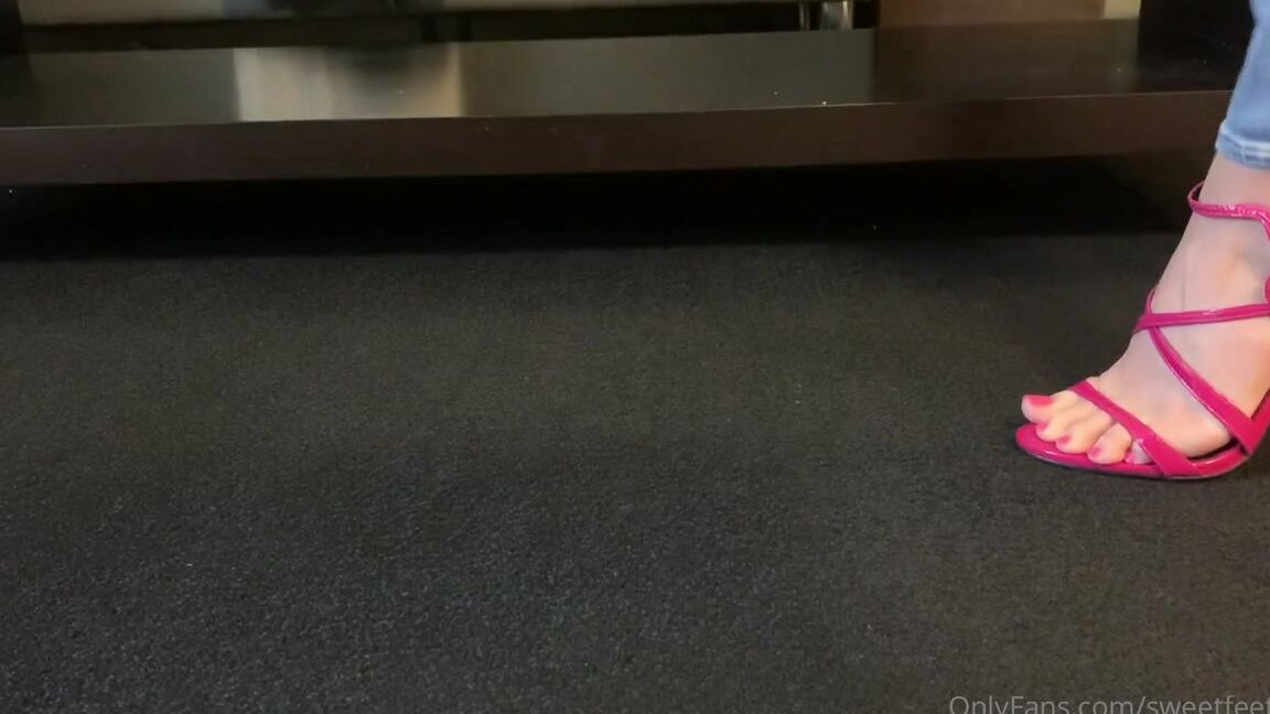 Sweetfeet2018 Nicknamed Sweetfeetfans Onlyfans Roommate Update
