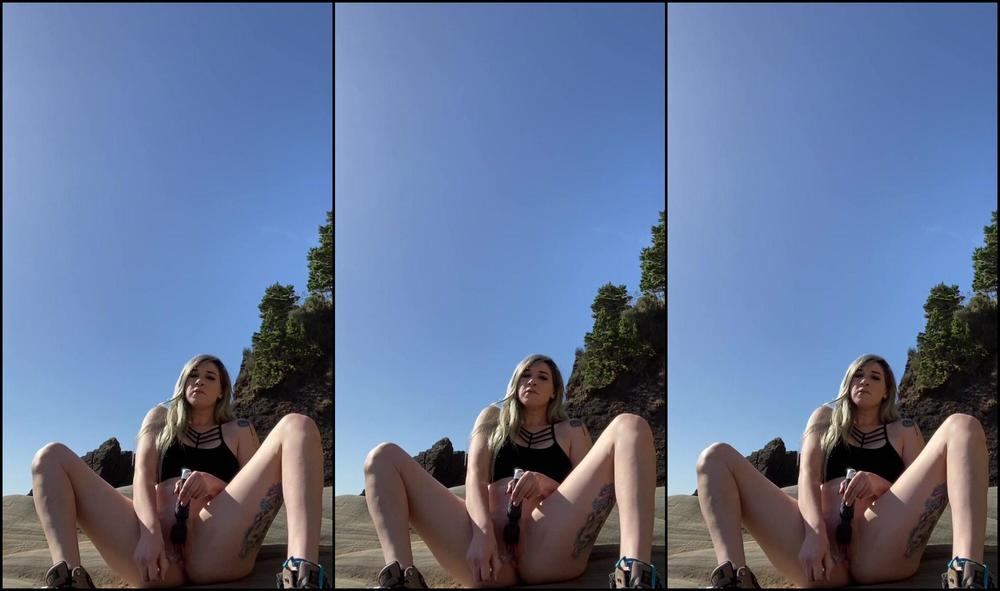 "SavannahxSiren" caught, creamy, embarrassednakedfemale, publicnudity, publicoutdoor CAUGHT at the Beach manyvids