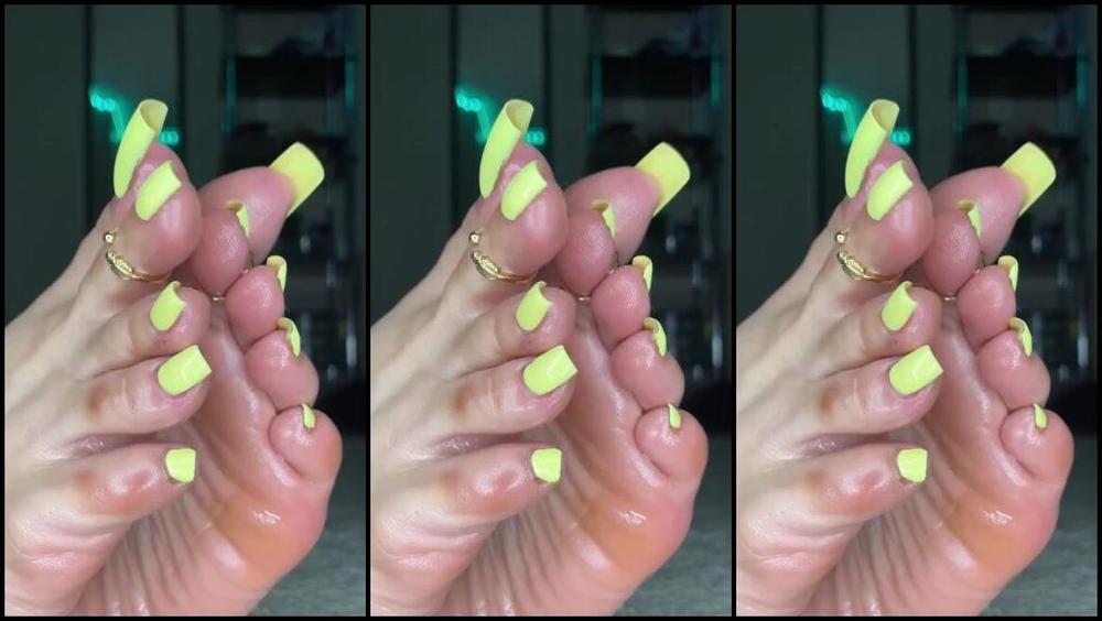 Lina S Feet Nicknamed Linacarina420 04 16 2025 Onlyfans Video Wishing You Were Playing With Them Huh