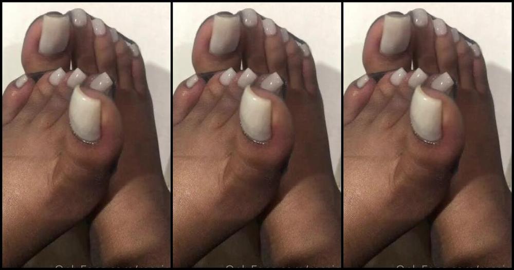 Rossiem Nicknamed Rossieft Onlyfans Theres Something About Black Nylons