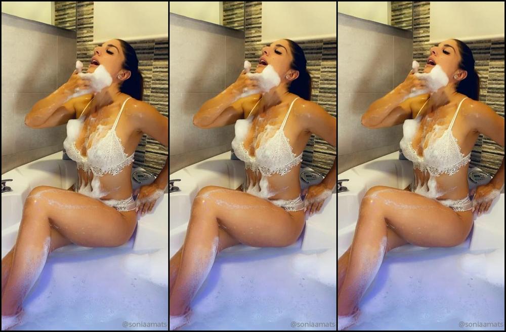 Soniaamats I Like To Have A Shower On Sundays