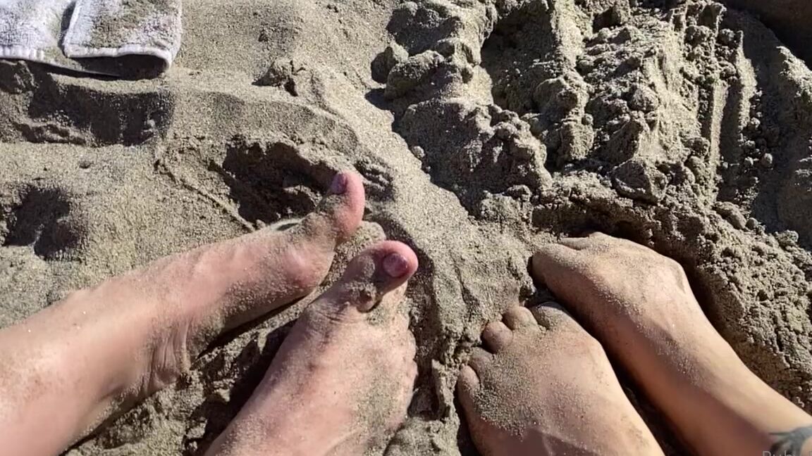 Rubyriots 2514431593 07 07 2022 Sandy Feet With Courtneytrouble