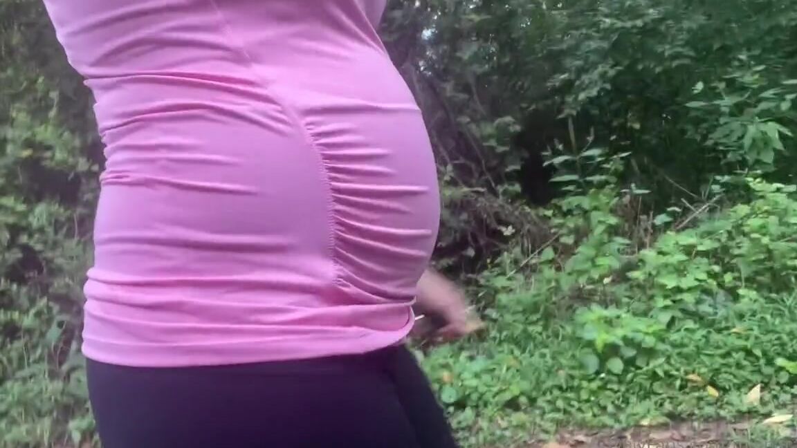 Sunny Zass Nicknamed Milfparadise Onlyfans 08 19 2021 Pov Your A Tiny Man And A Big Pregnant Woman Walks Over You