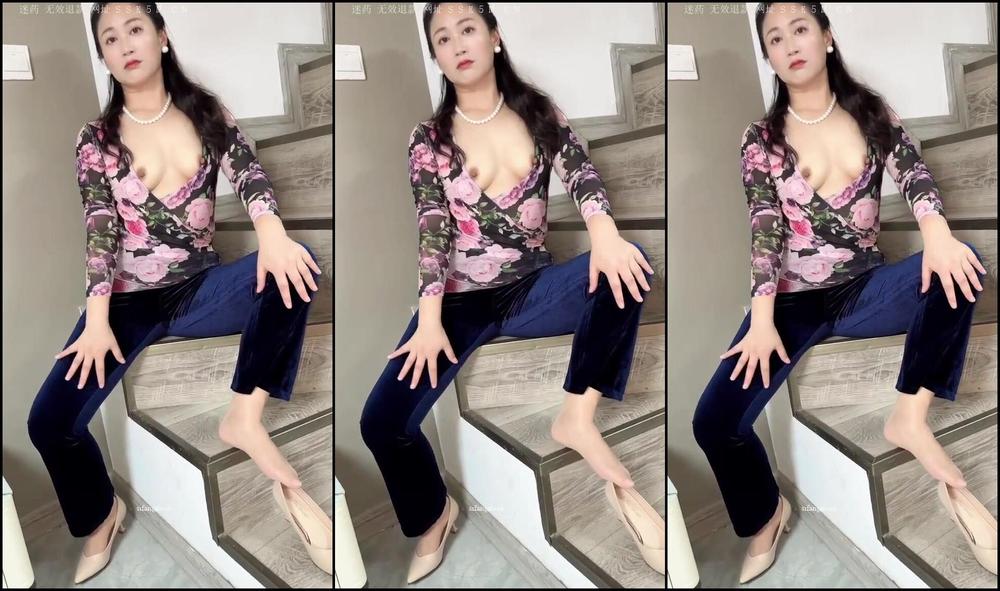 Asian Domestic Zone Self Filmed 05176