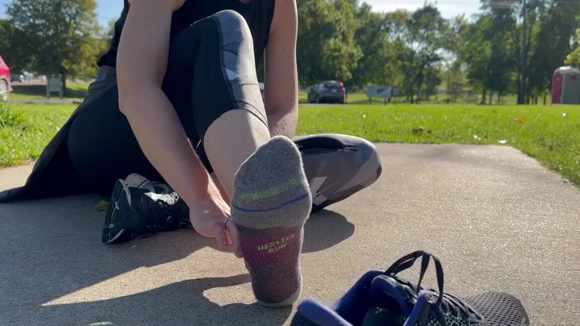 Solemate91 Nicknamed Solemate91 Onlyfans Feels So Good To Take My Shoes And Socks Off Outside After A Long Run