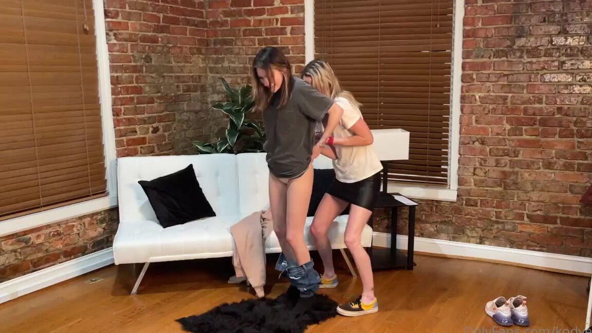 Kodyevans Onlyfans I Think Onlyfanscomlondonevans Love Lifting Wedgies What Do You Think