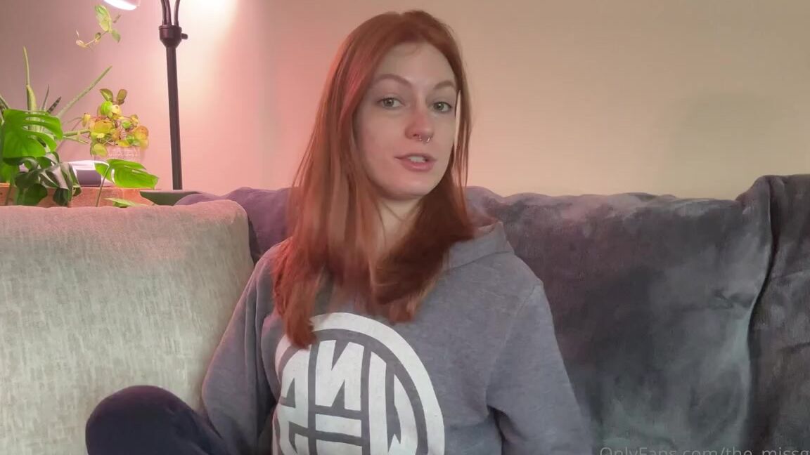 Themissginger Nicknamed The Missginger Onlyfans It S Rainy My Tripod Came In For My Phone Now I Want You To Worship My Socks As Well As My Feet X