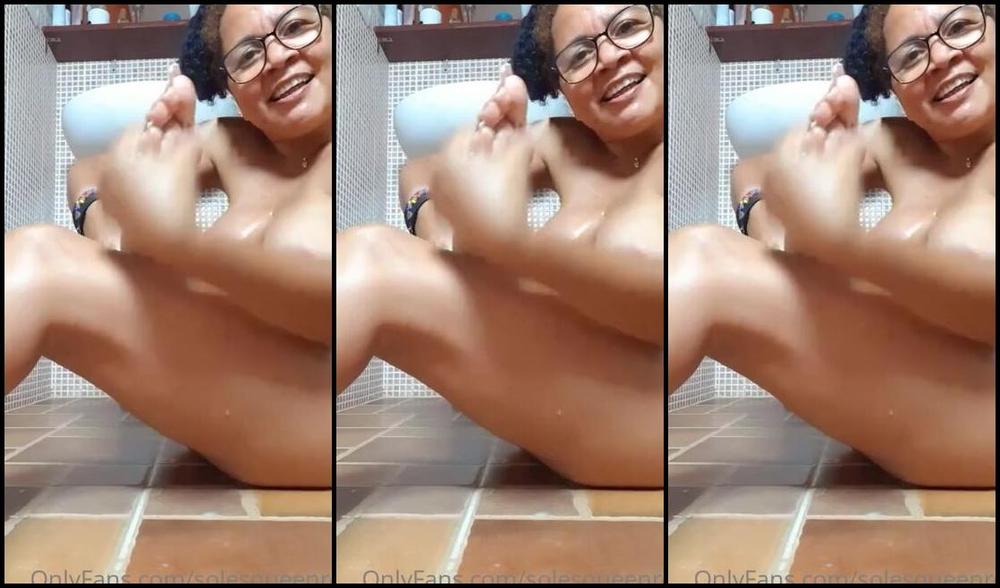 Meryann Aka Solesqueenrd Onlyfans Hey Guys Happy Weekend Pleasing A Fans With A Lil Video Licking My Feet I Posting Comments That