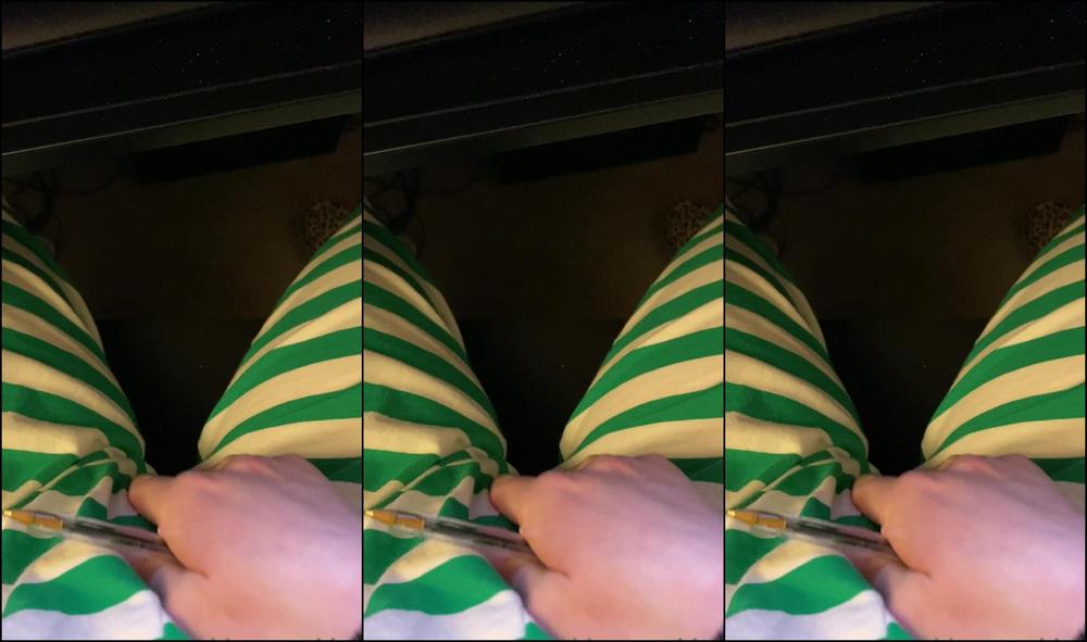 Feliciaroze Christmas Orgasm With A Pen