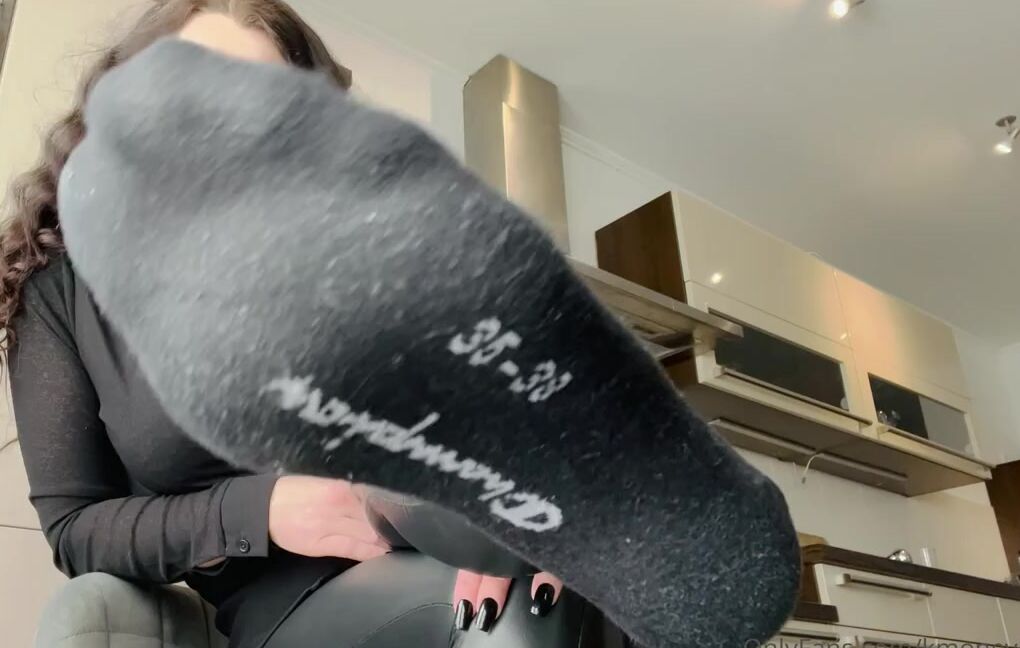 Lady Kira Aka Kmoneydom Onlyfans Zu Gerne Htte Ich Jetzt Eine Intensive Fumassage Wie Du Es Genieen Wrdest Mich Wenigstens