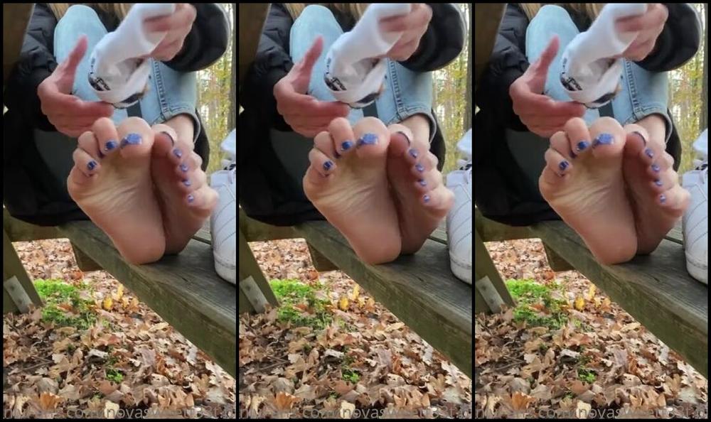 Indubiopronova Nicknamed Indubiopronova Onlyfans Show Me How Well You Can Serve Me And Start Worshipping My Shoes And Socks