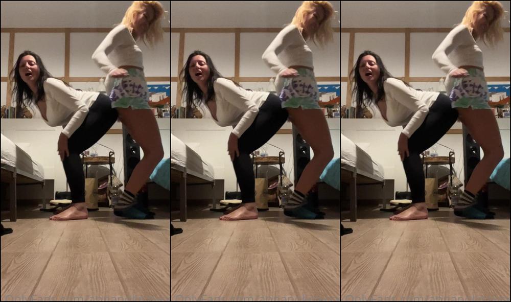 annapolinaxxxx-29-03-2022-2407724566-plus-d-intimit-apr-s-quelques-verres-ma-copine-cherry-kiss-et-moi-nous-amusons-ent