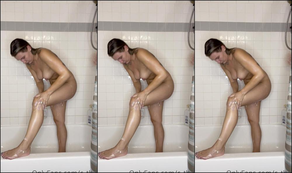 C Thicc As If You Were Just A Fly On The Wall